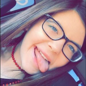 Meet your Posher, Kaitlyn